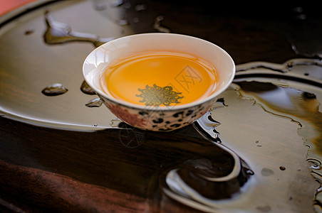 喝茶促进排便，告别便秘的小秘诀！